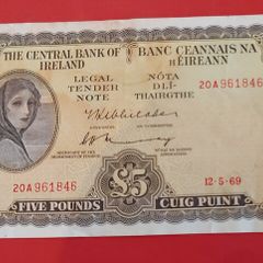 Irish 1969 Lavery Five pound banknote in V,Fine condition