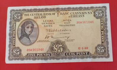 Irish 1969 Lavery Five pound banknote in V,Fine condition