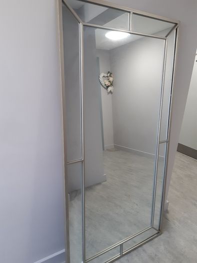 Large Leaner Mirror