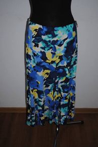 Brand new floral calf length skirt from Soon size UK14/16 EU42/44 Postage included