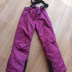 Kids ski pants (age 9 to 10 approx)