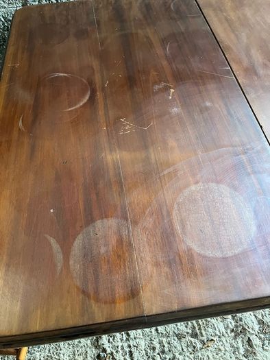 Vintage maghoney  table .  With extending  winder