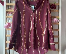 blouse Bnwt burgundy print tunic style blouse size 10 Bnwt