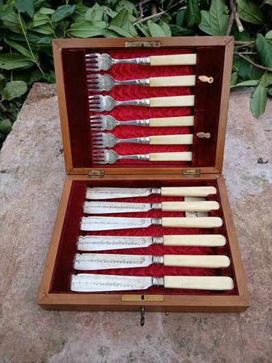 boxed vintage cutlery sets
