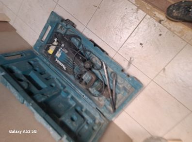 demolition hammer