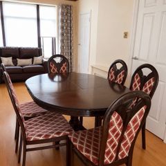 Mahogany Extending Dining Table &6 Chairs