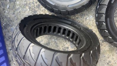Solid tires for electric scooters