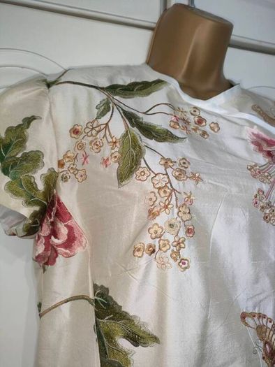 Cream floral embroidered  Oriental dress size medium occasion wedding holiday Postage included