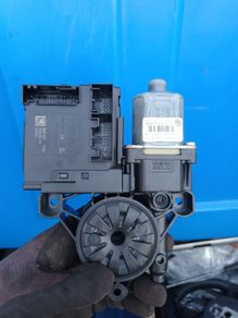 vw passat b7 front right window reg motor