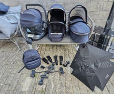 Egg 2 Luxury Special Edition Travel System in Cobalt (Navy)