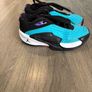 Basketball shoes size 4 Jordan Luka Image 3