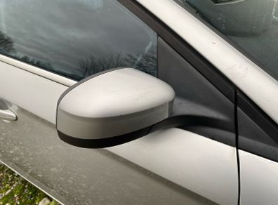 Ford Mondeo mk4 2010 drivers side wing mirror