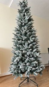 Beautiful 7ft Snow Flocked Christmas Tree