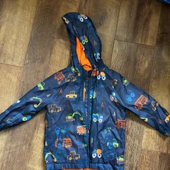 Boys rain jacket in size 3-4