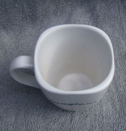MAGIC 105.4 FM (Foxy in the Morning Breakfast Show) - a radio show promotional mug (early 2000s)