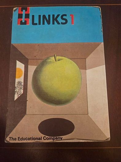 O Links 1. The Gift. A First Continuation Reader By Frank Murphy. First Edition 1976 Paperback In Good Condition.  See Photos For Condition.