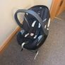Pram and travel system Image 10