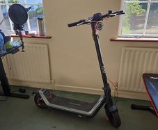 Damaged Niu KQI3 Max Electric Scooter