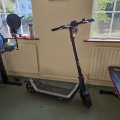 Damaged Niu KQI3 Max Electric Scooter
