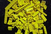 LEGO - Yellow Bricks