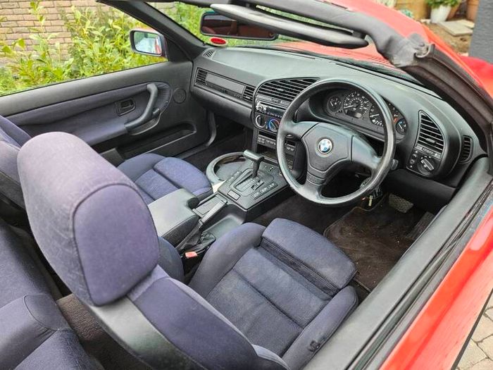 BMW 328i cabrio e36 vintage