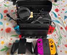 Nintendo Switch (1st Edition with Bundle)