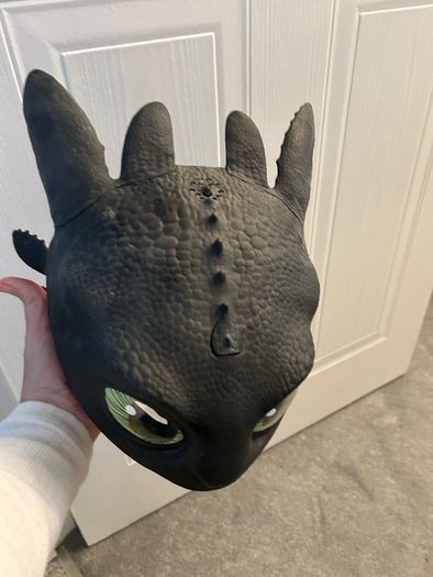 sweet tooth mask