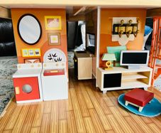 Doll house on wheels