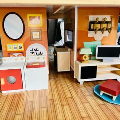 Doll house on wheels