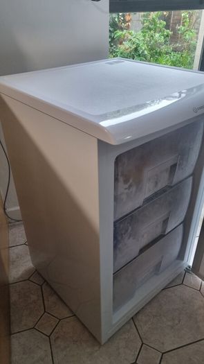 Indesit Freezer - 95 Litres