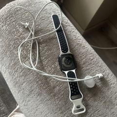 Apple Watch Series 7 45mm