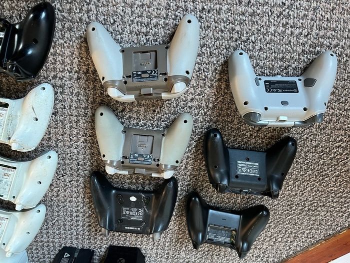 JobLot Consoles,Controllers (For Parts or Repair)