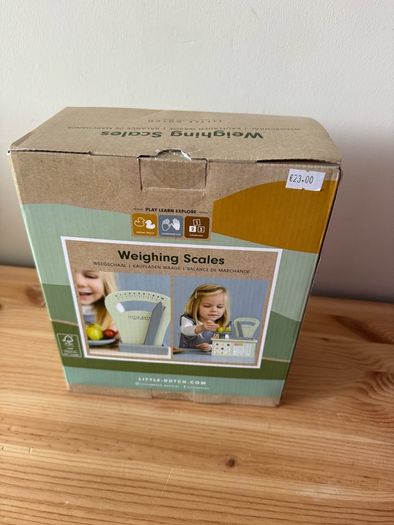 Little Dutch Weighing Scales New