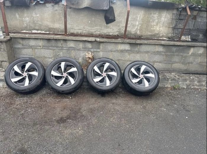 Jaguar Tyres/Wheels 225/55 R 19 W XL