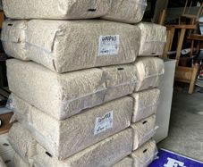 17 bales of Canapulo Grosso coarse hemp shiv