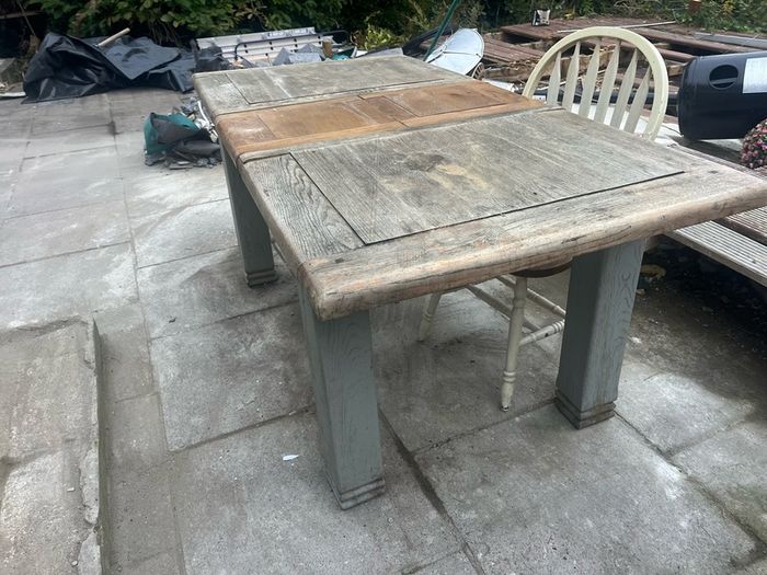 Free table