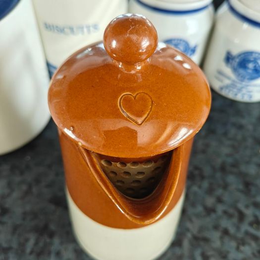 Vintage English Lovett's 1.5 pint coffee pot retro