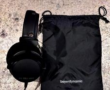 beyerdynamic DT-880 Pro Black Edition Headphones