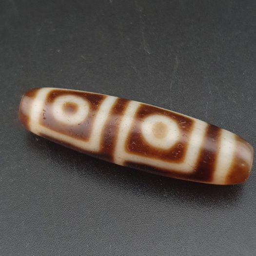 Anitque Himalayan 4 Eyes Tibetan Agate Bead Amulet