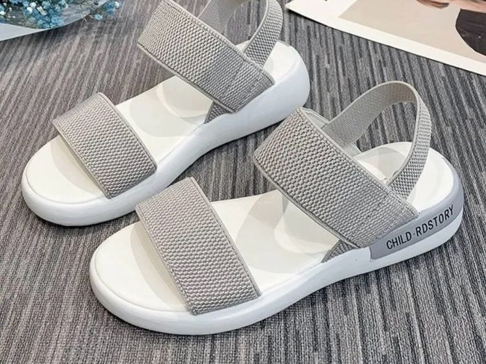 women's sandals