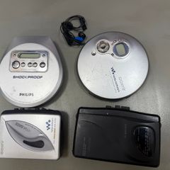 2 x walkman  and 2 x Discman
