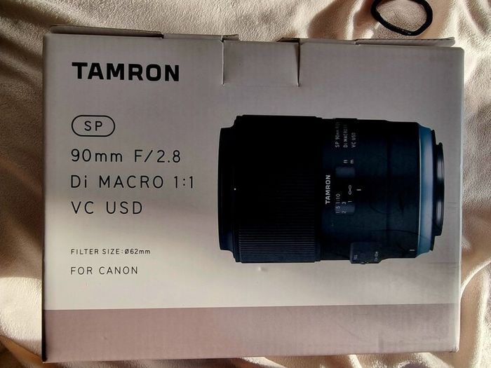 Tamron 90mm f/ 2.8 VC USD Macro (Canon Fit) Boxed