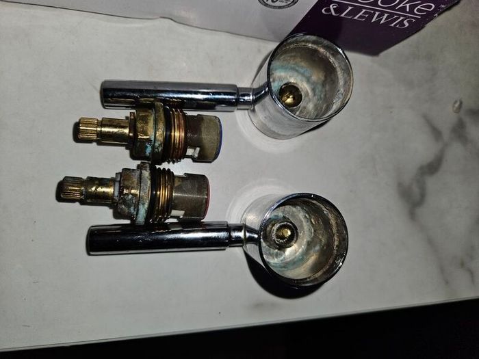 Amsel twin lever kitchen mixer tap basically brand new except the knobs and handles