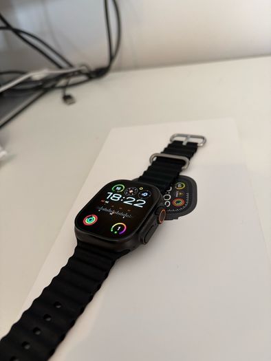 Apple Watch Ultra 2 (GPS + Cellular)