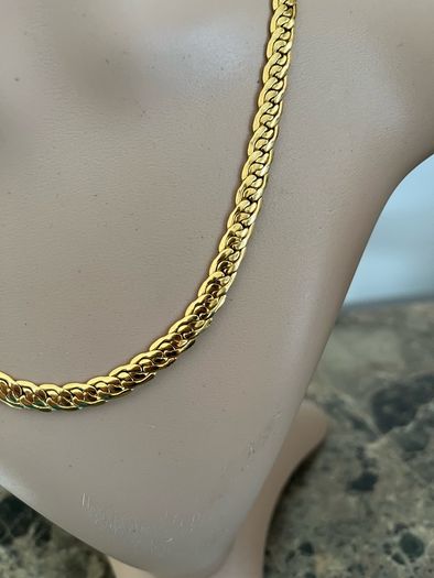 Gold tone necklace