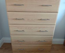 Chest of drawers