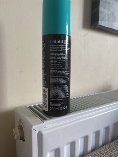 bBold tan