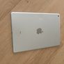 7th Gen IPad 32gb Image 3