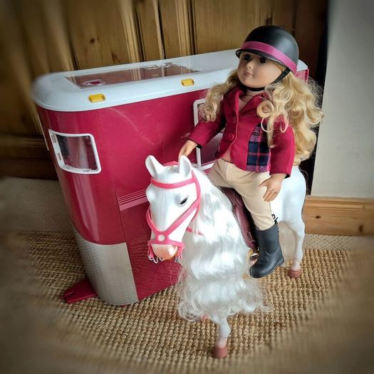 American Girl Doll & Horsebox