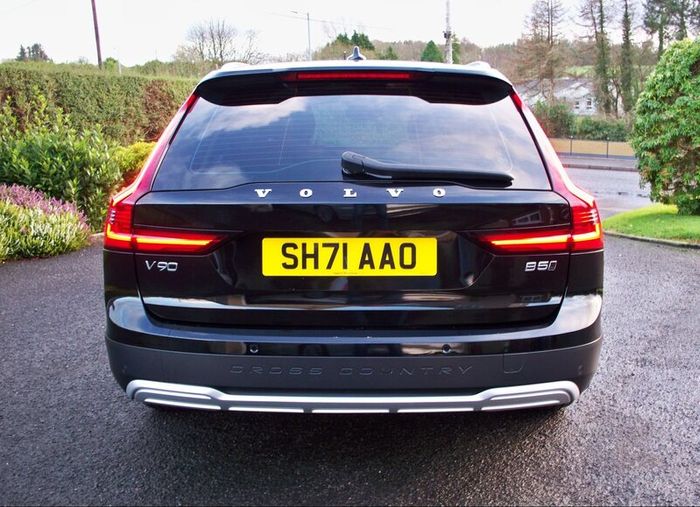 Volvo V90 2.0 B5D Cross Country 5dr AWD Auto